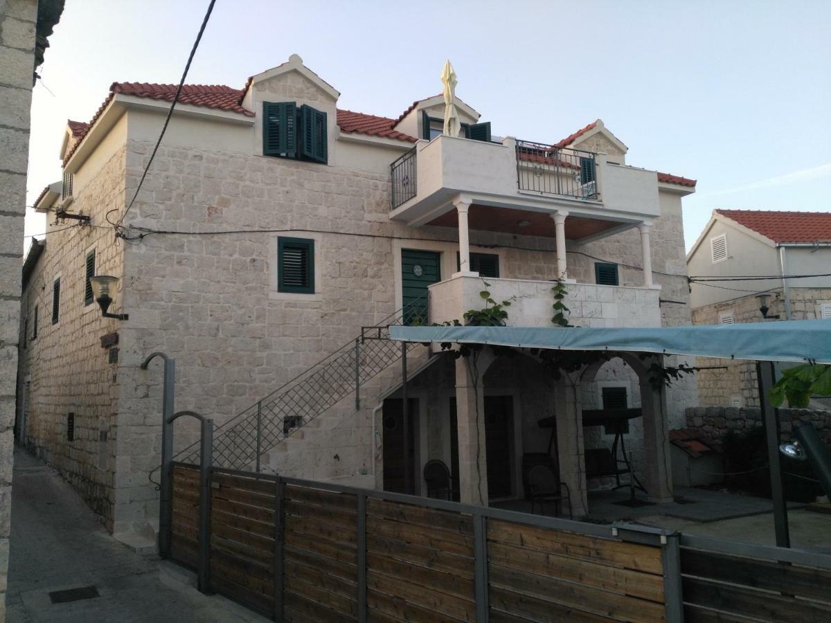 Buga Apartment *